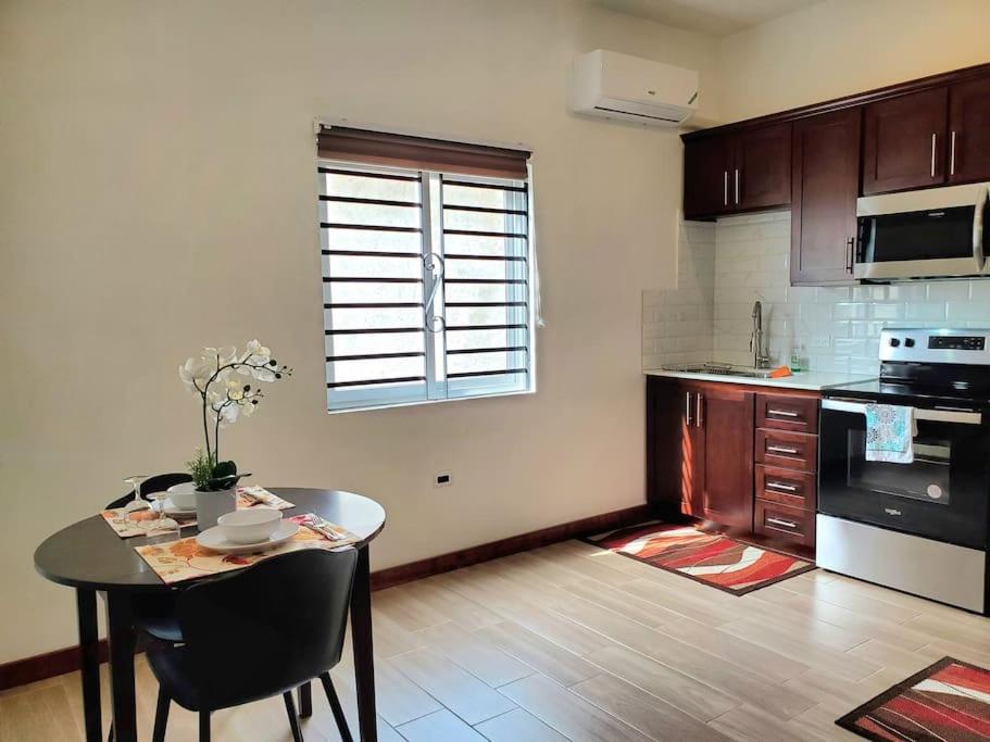 'The Solace' New Luxury Modern 1Bed 1Bath Apt. Portmore Exterior photo