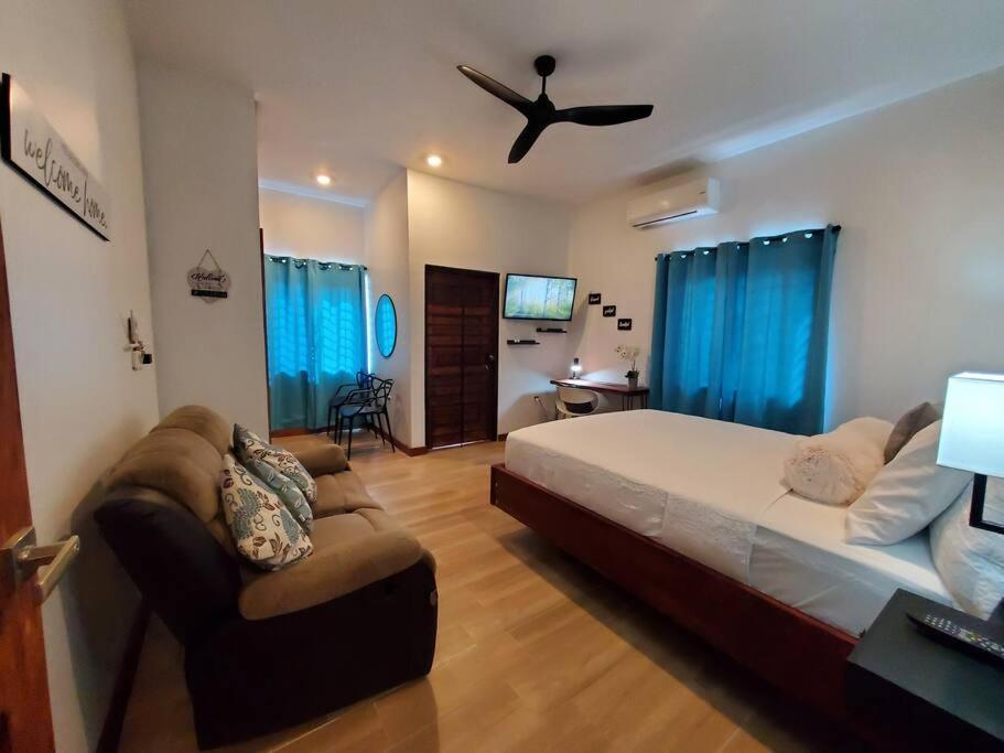 'The Solace' New Luxury Modern 1Bed 1Bath Apt. Portmore Exterior photo
