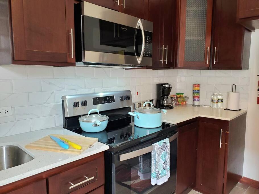 'The Solace' New Luxury Modern 1Bed 1Bath Apt. Portmore Exterior photo