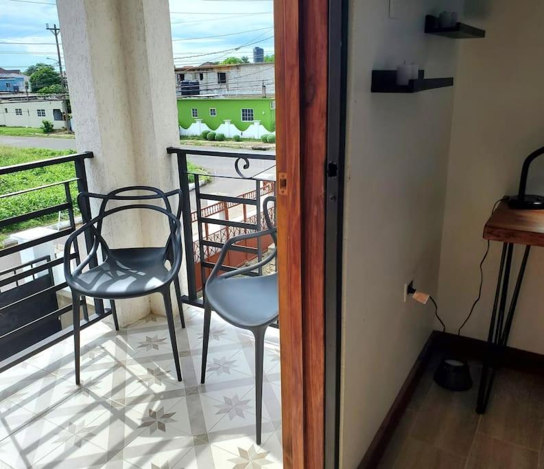 'The Solace' New Luxury Modern 1Bed 1Bath Apt. Portmore Exterior photo