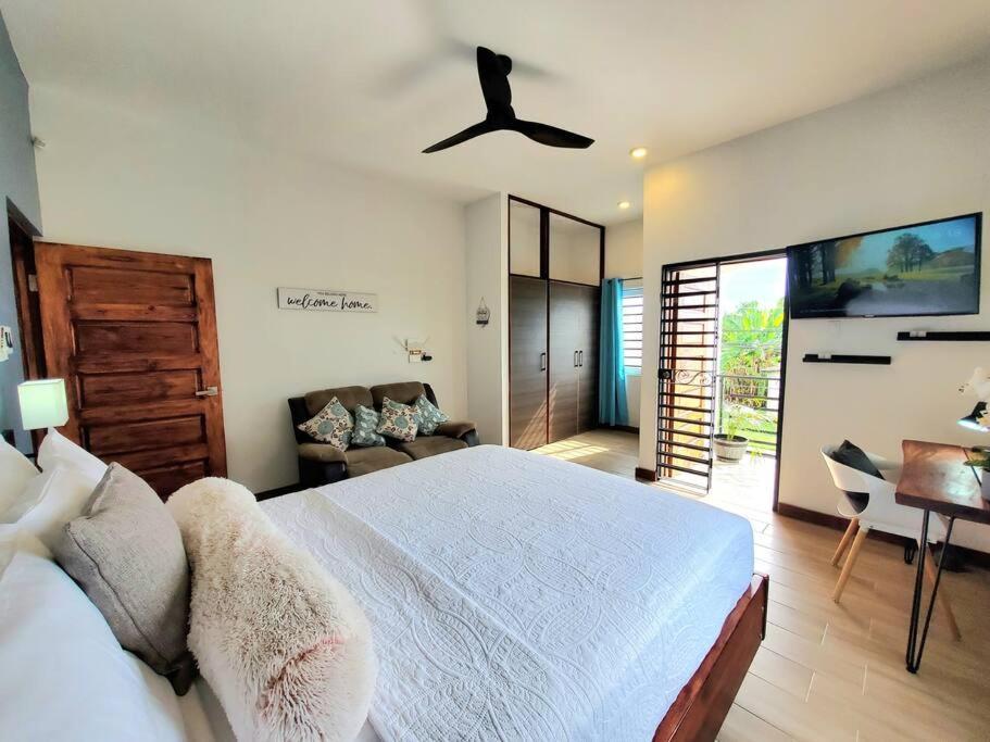 'The Solace' New Luxury Modern 1Bed 1Bath Apt. Portmore Exterior photo